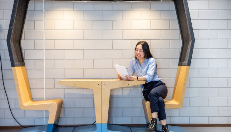 Fontys biedt aan de werkende professional zeker 300 opleidingen, trainingen en cursussen aan - foto: Bas Gijselhart.